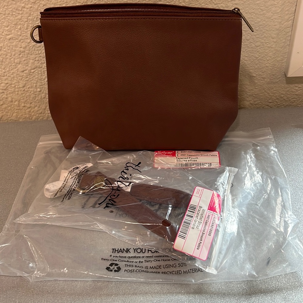 Thirty One tapered Pouch